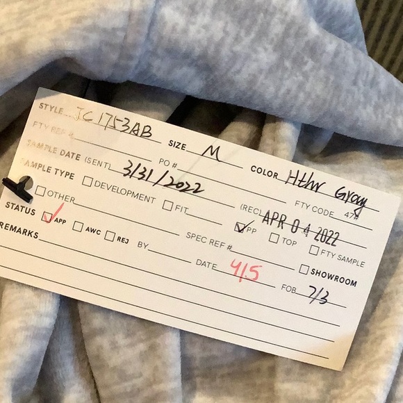 NWT SAMPLE JUICY COUTURE Rare Gray Velvet Cropped Hoodie Cozy Soft Sleepwear Top - Picture 7 of 9